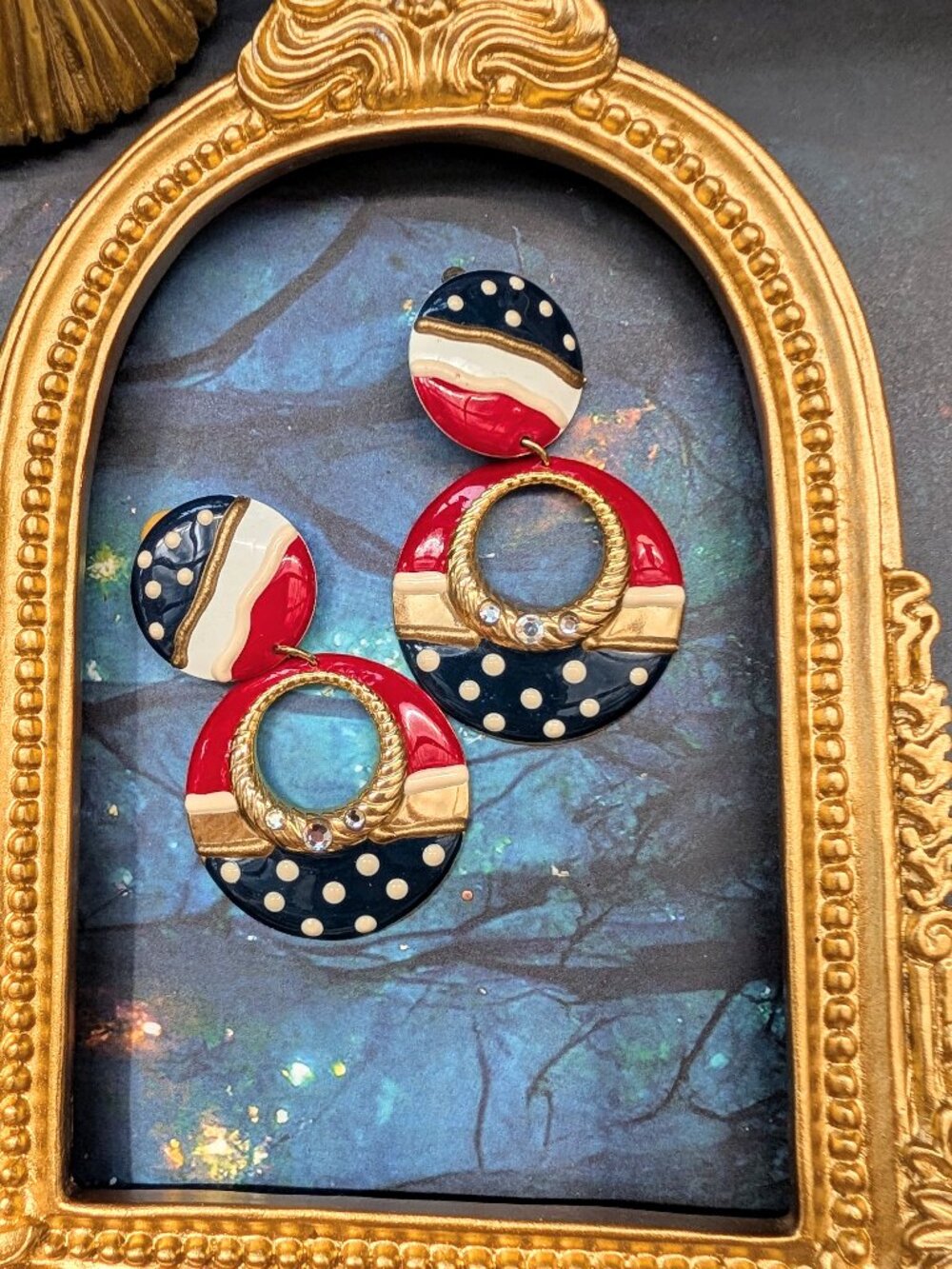 Vintage Americana Red, White, Blue Gold Tone Clip-on Drop Circle Earrings